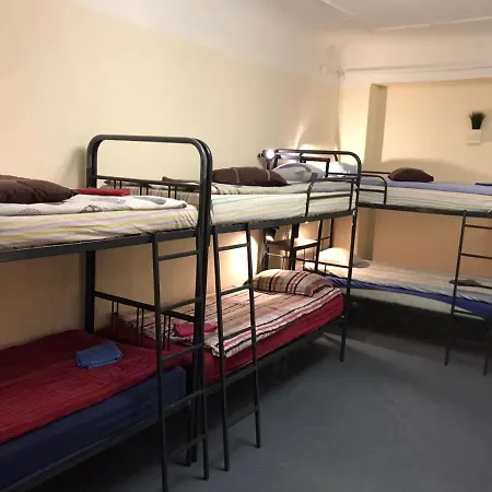 Hostal Latberry *