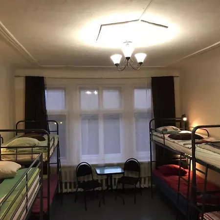 Latberry Hostal *